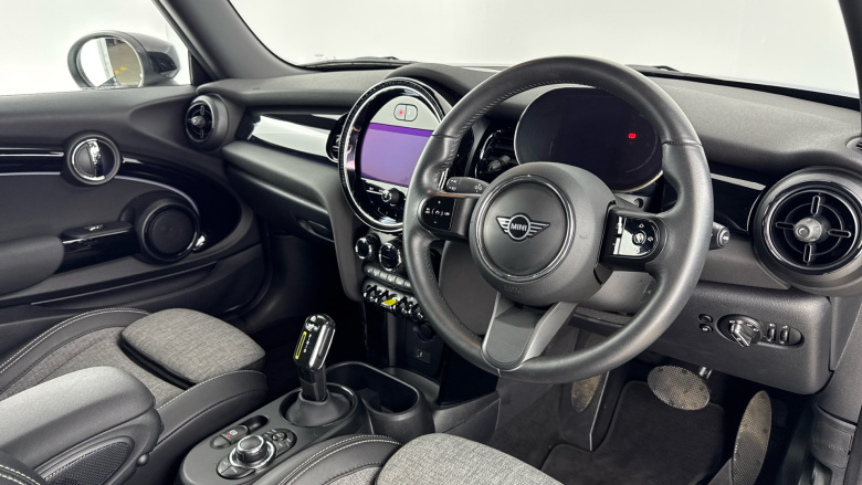 MINI Hatchback 135kW Cooper S Level 2 33kWh 3dr Auto Electric Hatchback